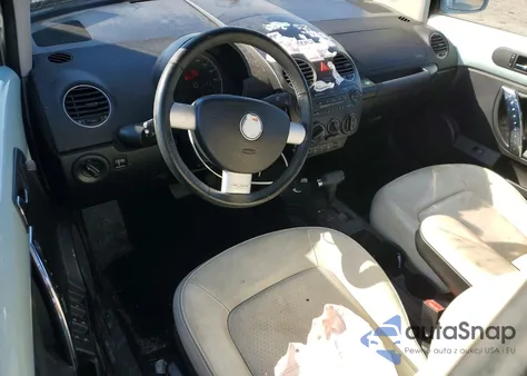 2010 Volkswagen New Beetle z USA, uszkodzony, nr VIN 3VWRW3AL0AM008109